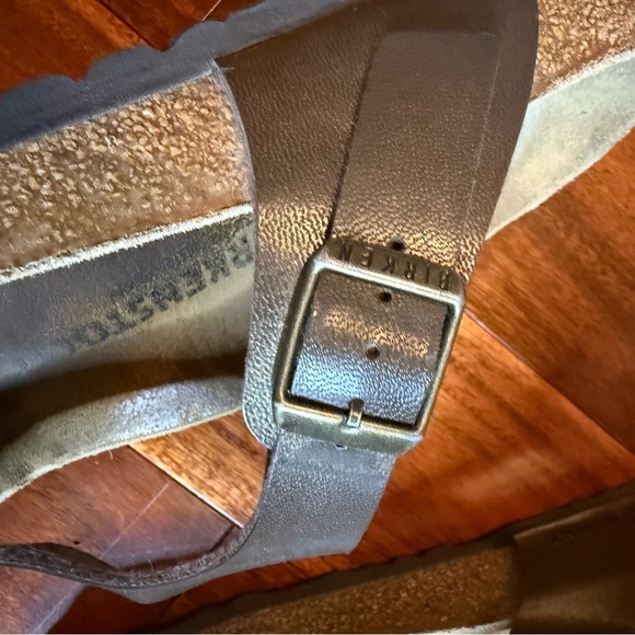 Tan and Black Thong Sandals with Contoured Footbed - Picture 12 of 16